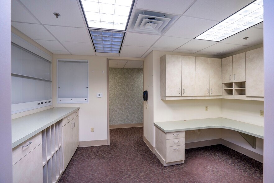 More Photos Of 476 Rolling Ridge Dr, State College Office For Sale