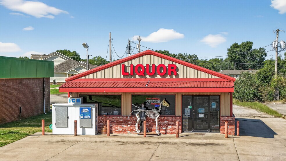 More Photos Of 1199 John Dahl Ave, Pawhuska General Retail For Sale