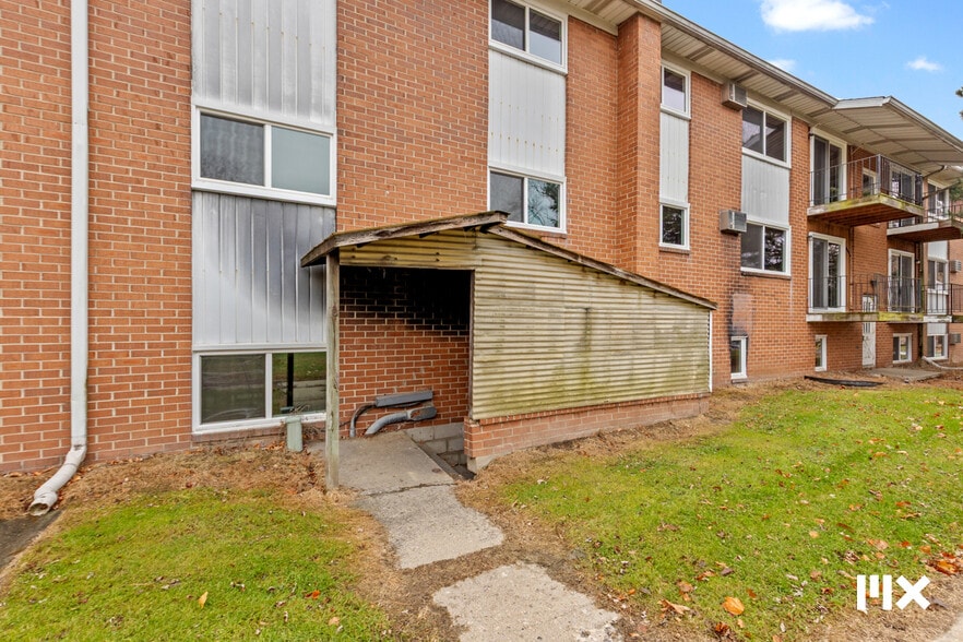 More Photos Of 100 Taylor St, Coldwater Apartments For Sale