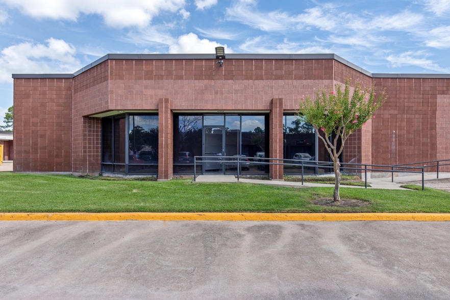 More Photos Of 6300 Rothway St, Houston Unknown For Lease