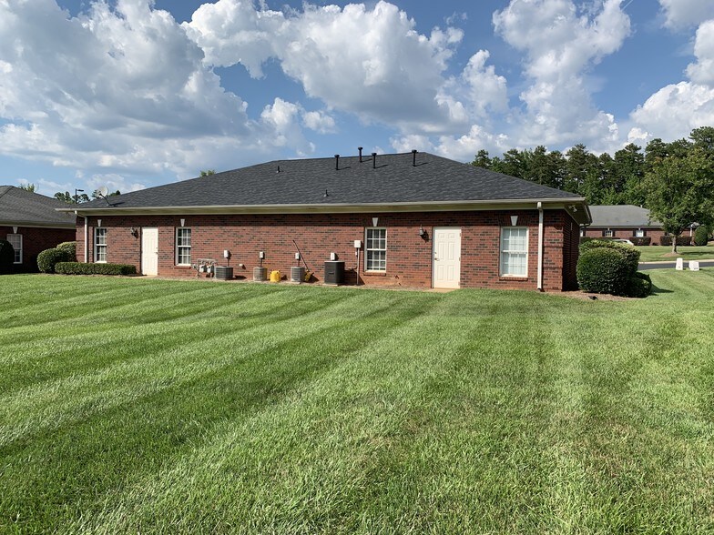 More Photos Of 3030 Senna Dr, Matthews Office For Lease