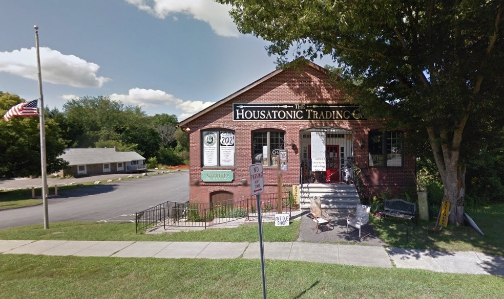 Primary Photo Of 920 Bantam Rd, Bantam Restaurant For Sale