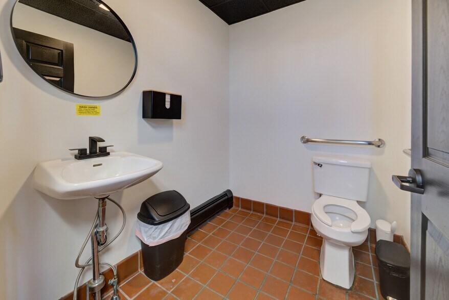 More Photos Of 28 E Main St, Johnstown General Retail For Sale