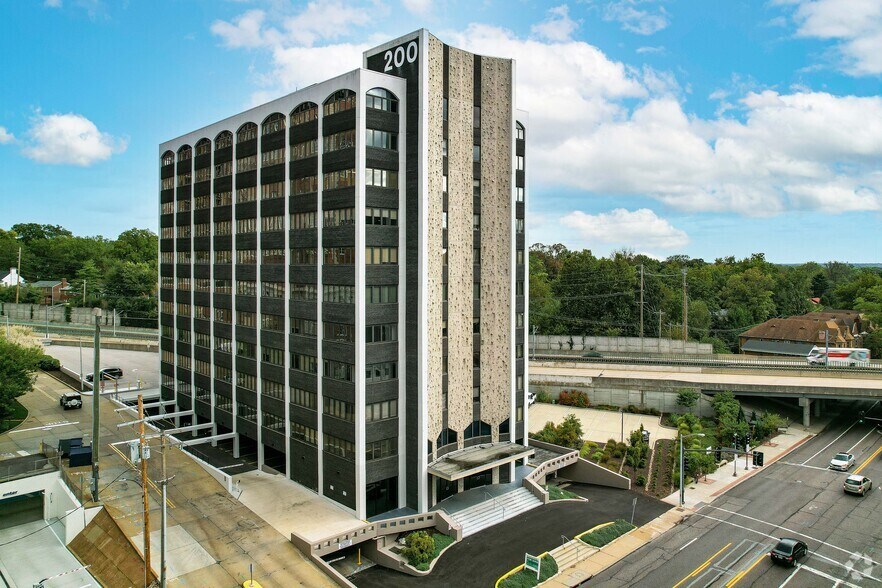 Primary Photo Of 200 S Hanley Rd, Clayton Office For Sale