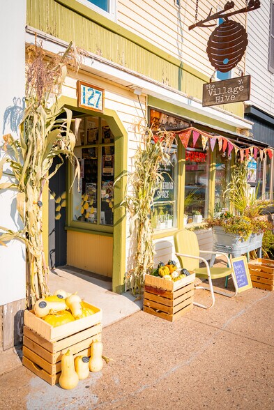 More Photos Of 127 N Main St, Amherst Storefront Retail Residential For Sale