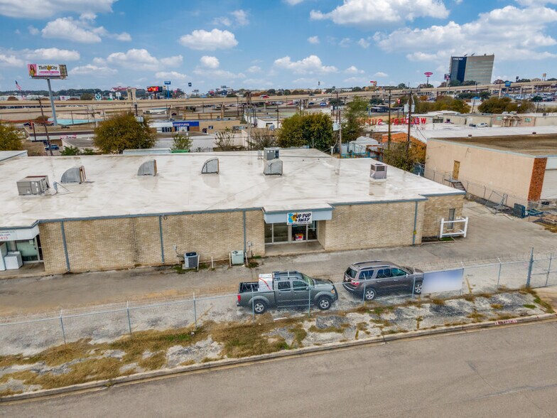 More Photos Of 5722-5724 Kenwick St, San Antonio Warehouse For Lease