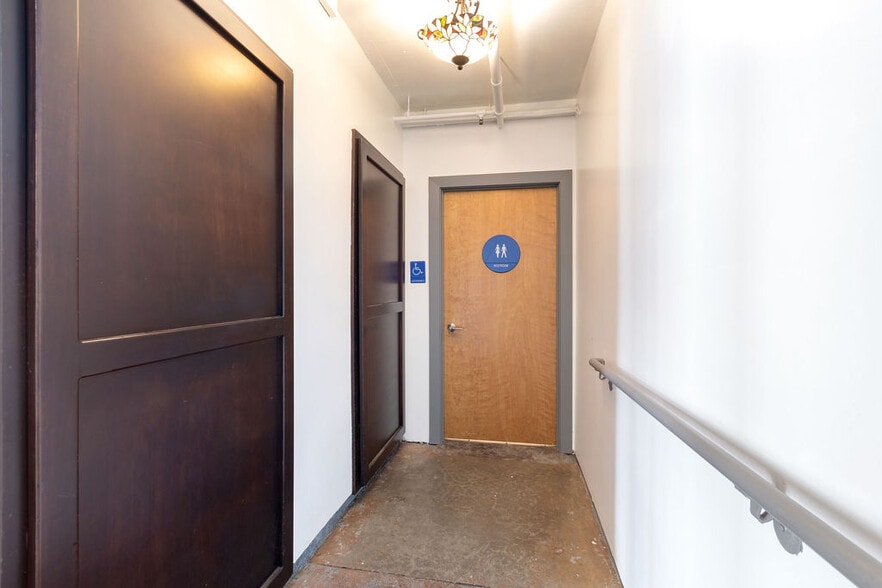 More Photos Of 1699 Valencia St, San Francisco Apartments For Lease