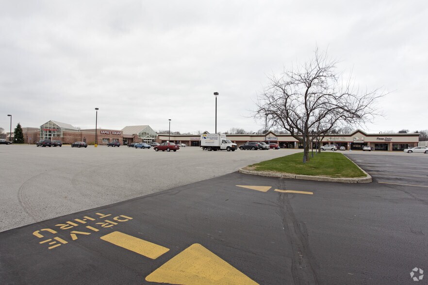 Primary Photo Of 1001-1115 S Beacon Blvd, Grand Haven Unknown For Lease