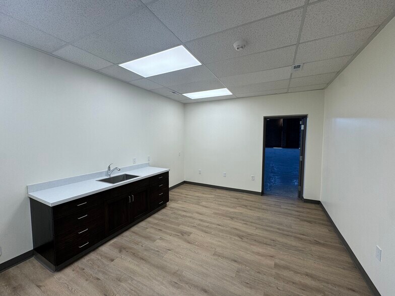 More Photos Of 1287 W 300 S, Lindon Warehouse For Lease