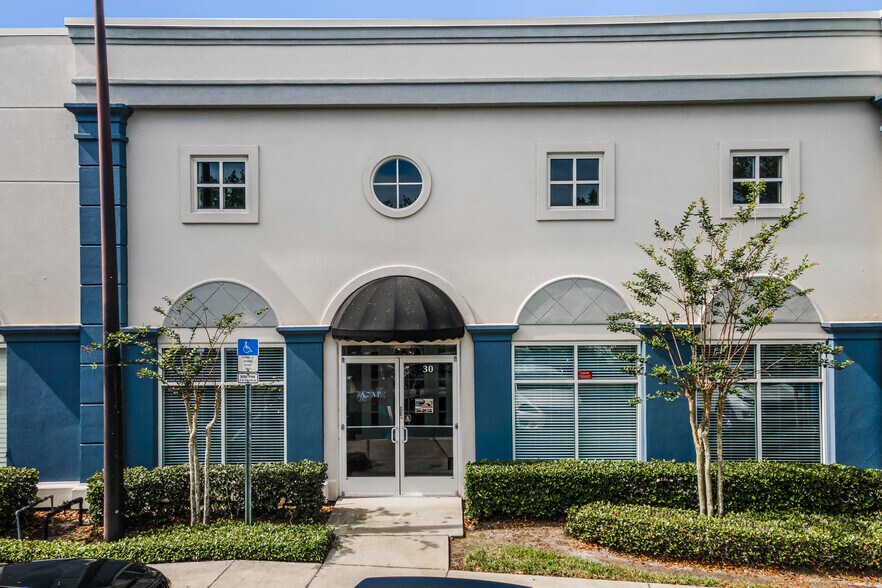 More Photos Of 422 S Alafaya Trl, Orlando Loft Creative Space For Sale