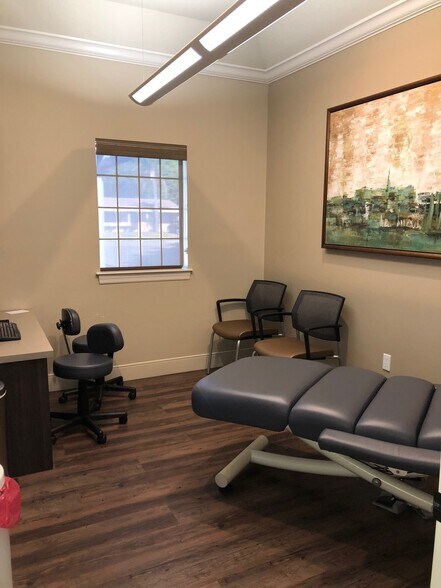 More Photos Of 2816 Manatee Ave, Bradenton Medical For Sale