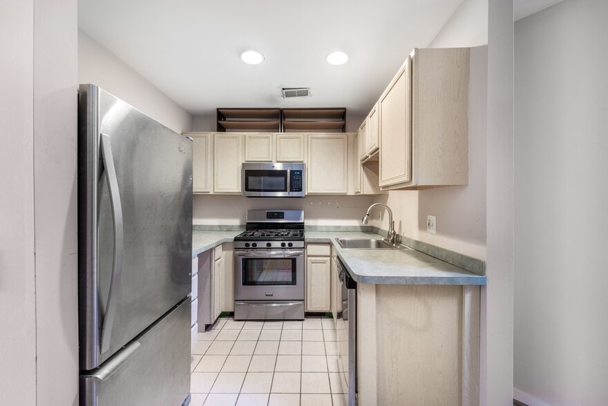 More Photos Of 919-921 Lombard St, Philadelphia Apartments For Sale