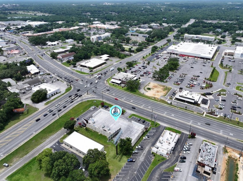 More Photos Of 7000 N Davis Hwy, Pensacola Unknown For Lease