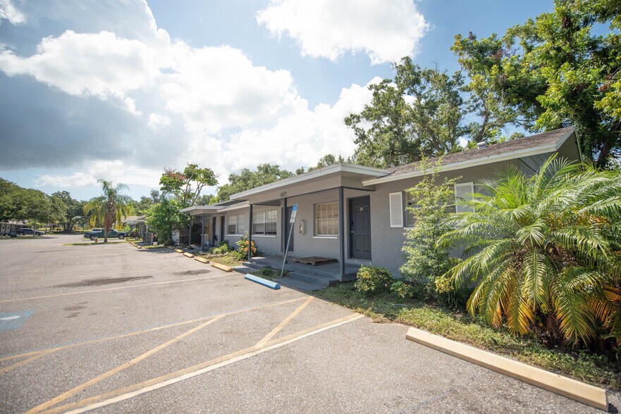 More Photos Of 1101 Tuskawilla Dr, Clearwater Apartments For Sale