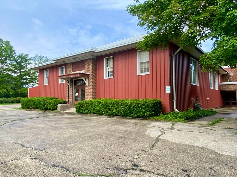 Primary Photo Of 205 S Main St, Seymour Office For Lease