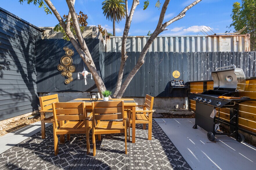 More Photos Of 1055 21st Street, San Diego Apartments For Sale