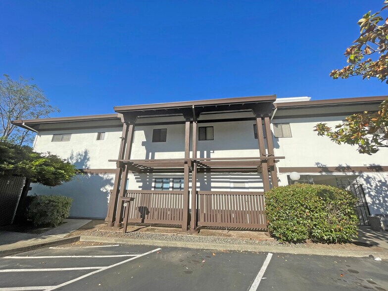 More Photos Of 181 Andrieux St, Sonoma Medical For Lease