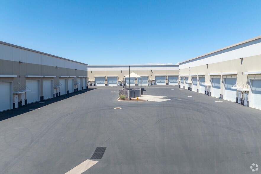 More Photos Of 7400 E Adobe Dr, Scottsdale Warehouse For Sale