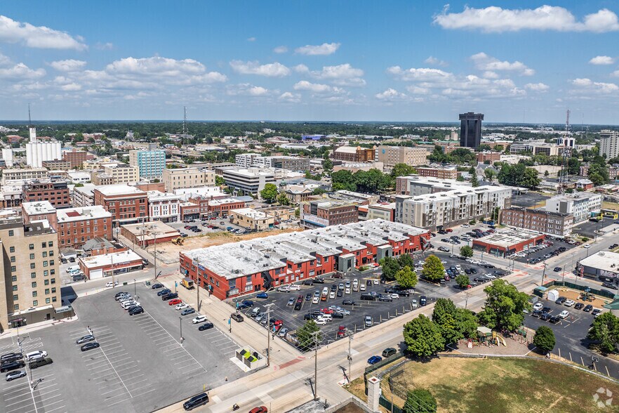 More Photos Of 431 S Jefferson Ave, Springfield Apartments For Lease