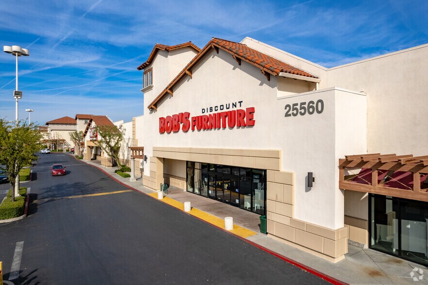 More Photos Of 25450 The Old Rd, Valencia Unknown For Lease