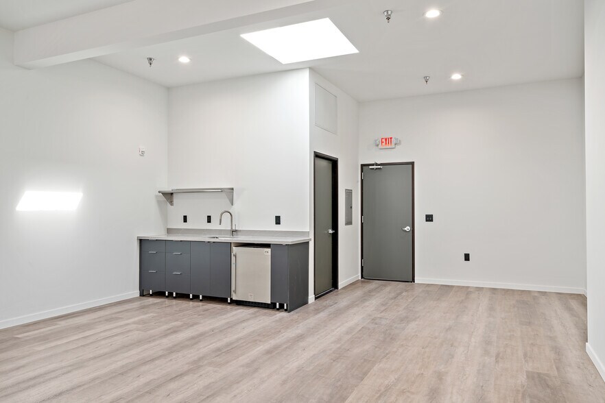 More Photos Of 1441 Stevenson St, San Francisco Warehouse For Lease
