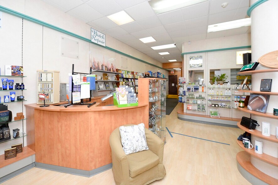 More Photos Of 66 E Ridgewood Ave, Ridgewood General Retail For Lease