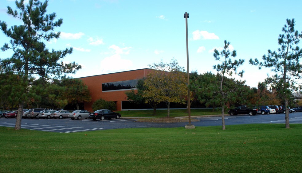 More Photos Of 220 Salina Meadows Pky, Syracuse Office For Lease