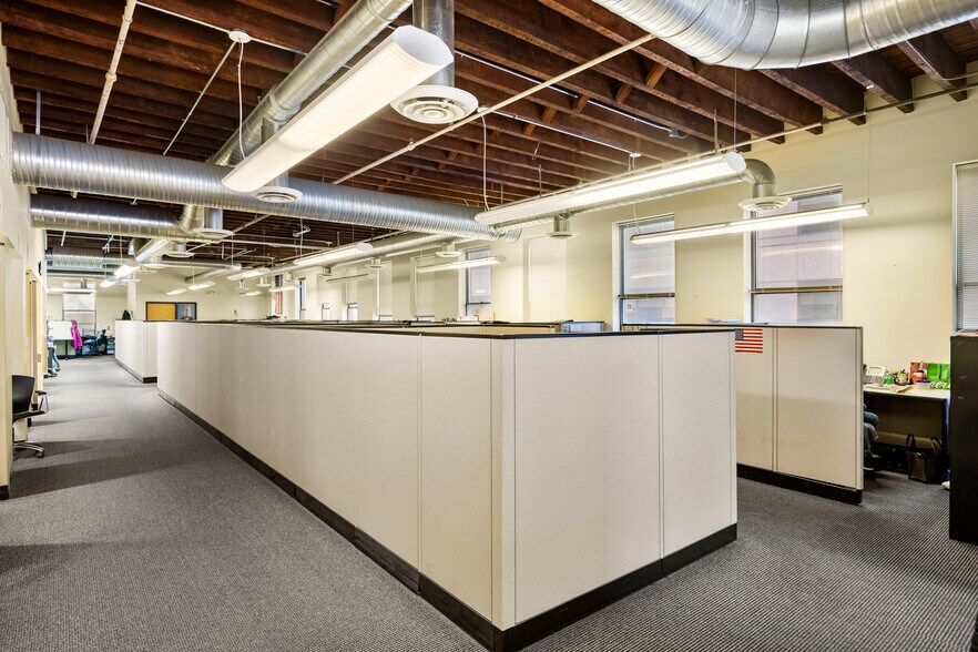 More Photos Of 60 S Pearl St, Albany Office For Sale