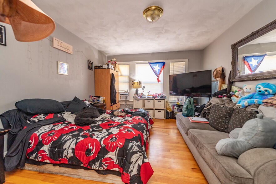 More Photos Of 35 Bradshaw St, Dorchester Apartments For Sale