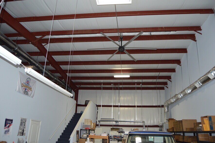 More Photos Of 124 Rose Ln, Frisco Warehouse For Lease