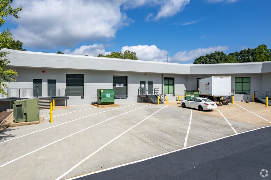 More Photos Of 680 Engineering Dr, Peachtree Corners Research And Development For Lease