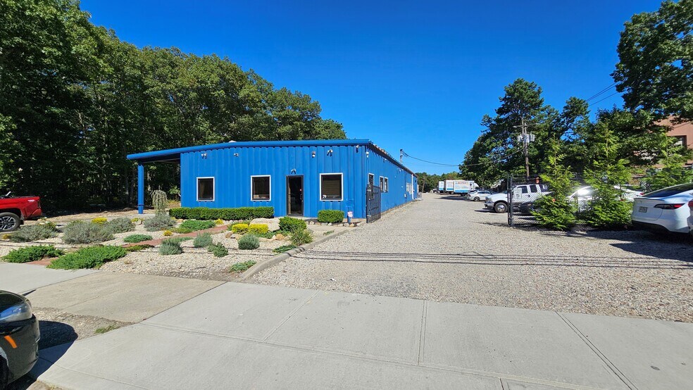 Primary Photo Of 79 Cedarhurst Ave, Medford Warehouse For Sale