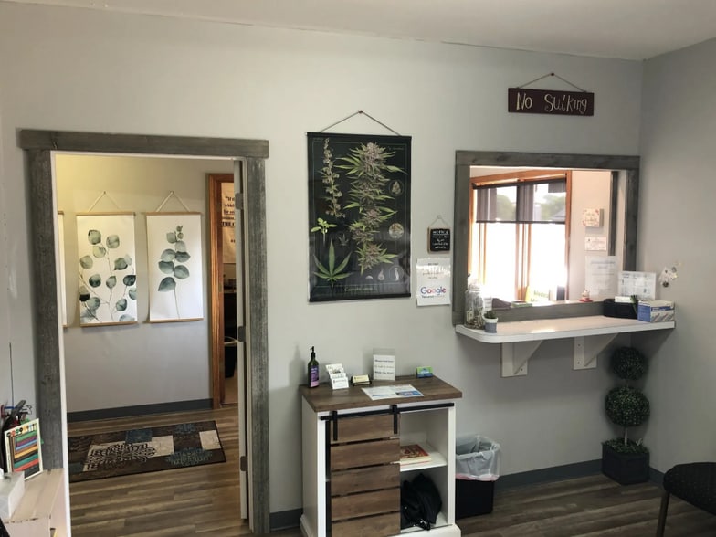 More Photos Of 814 S Main St, Lapeer Office For Lease