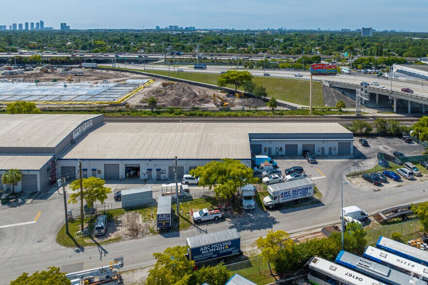 More Photos Of 18227-18243 NE 4th Ct, Miami Unknown For Lease