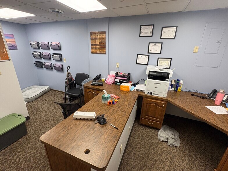 More Photos Of 773 Pershing St, Ellwood City Office For Sale