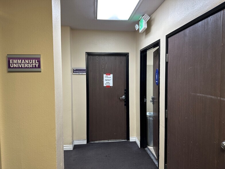 More Photos Of 3400 W 6th St, Los Angeles Office For Lease