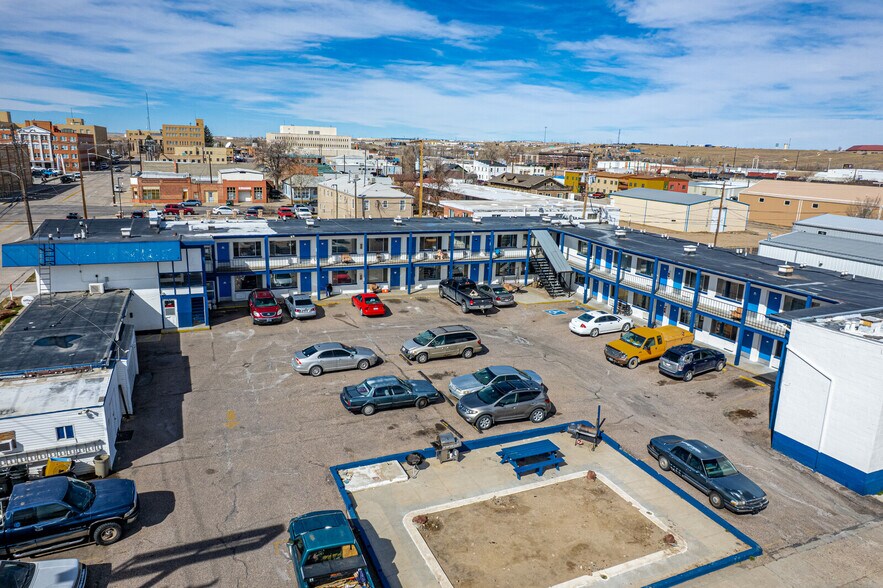 More Photos Of 440 E A St, Casper Hotel For Sale