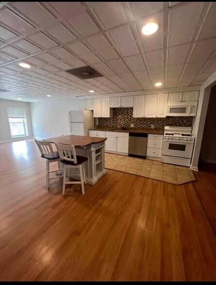 More Photos Of 2212-2214 Boston St, Baltimore Office Residential For Sale