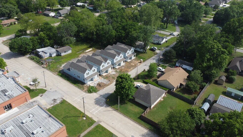 More Photos Of 718 N Weenonah Ave, Claremore Apartments For Sale