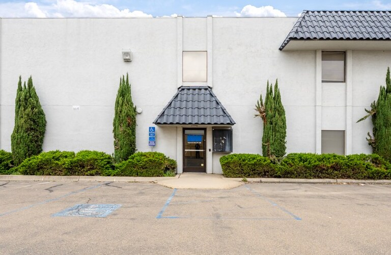 More Photos Of 7979-7989 Vickers St, San Diego Flex For Lease