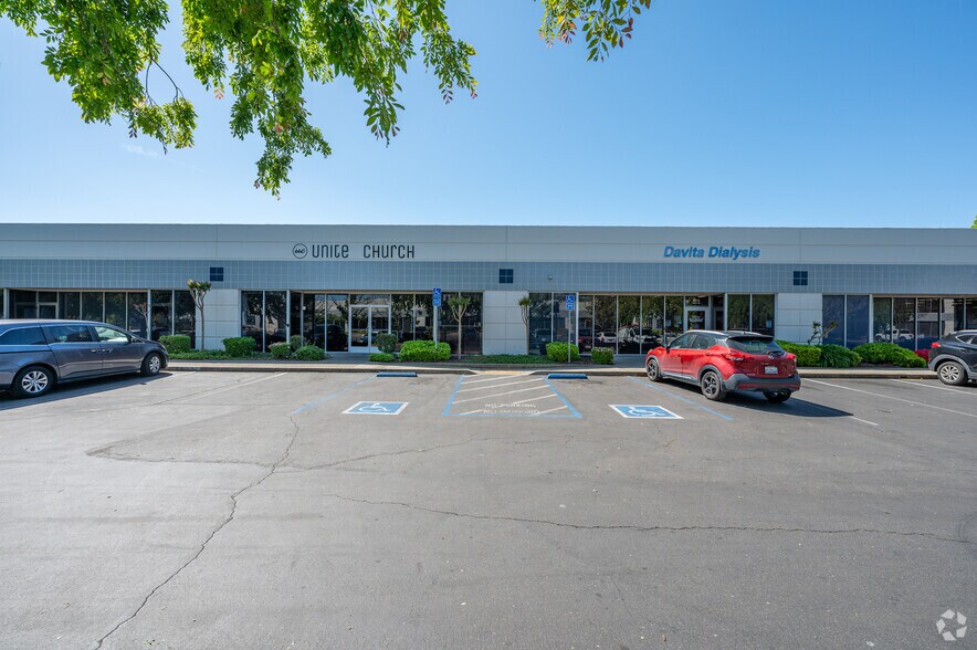 More Photos Of 4612 Roseville Rd, North Highlands Flex For Lease