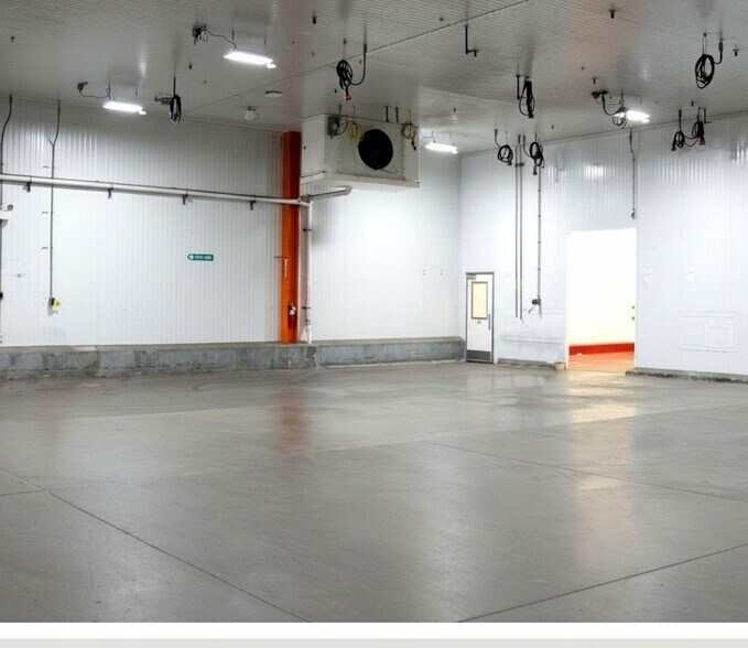 More Photos Of 3120 N Post Rd, Indianapolis Refrigeration Cold Storage For Lease