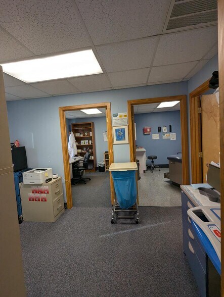 More Photos Of 1445 Wampanoag Trl, Riverside Office For Sale