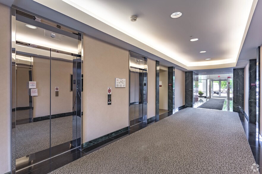 More Photos Of 27555 Executive Dr, Farmington Hills Office For Lease