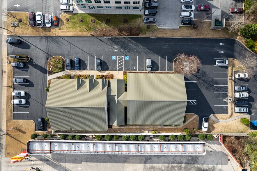 More Photos Of 1829 Gunbarrel Rd, Chattanooga Medical For Lease