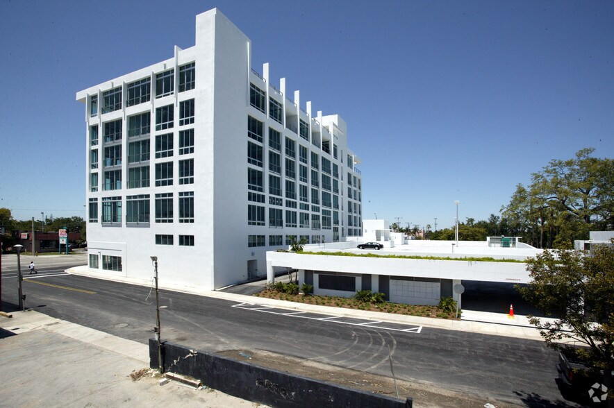 More Photos Of 8101 Biscayne Blvd, Miami Office For Sale