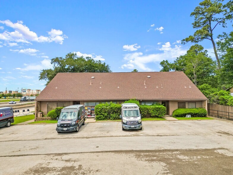 More Photos Of 260 Interstate 45 S, Huntsville Office For Lease