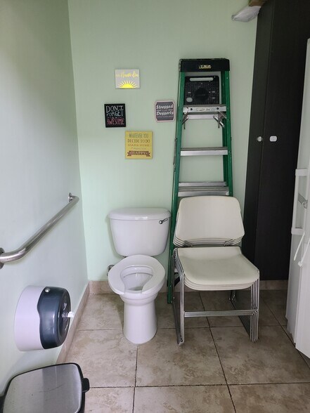 More Photos Of 13740 SW 88th St, Miami Unknown For Lease