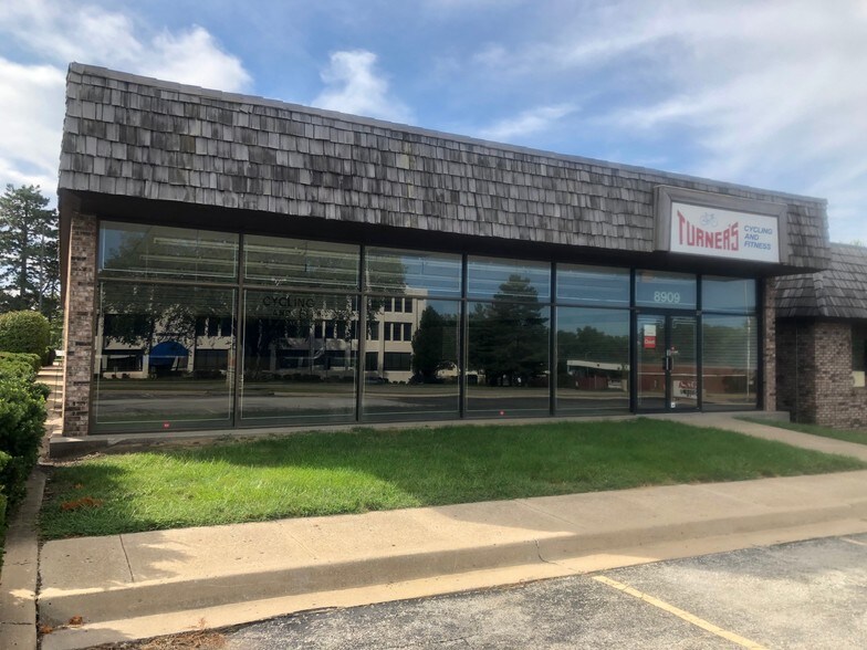 Primary Photo Of 8909 Santa Fe Dr, Overland Park Freestanding For Lease