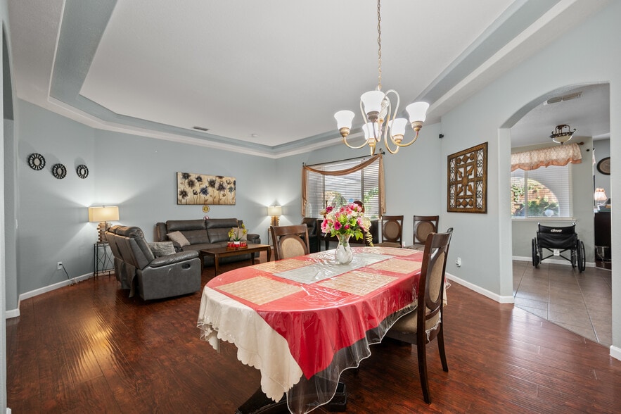 More Photos Of 9473 Heathman Way, Elk Grove Assisted Living For Sale